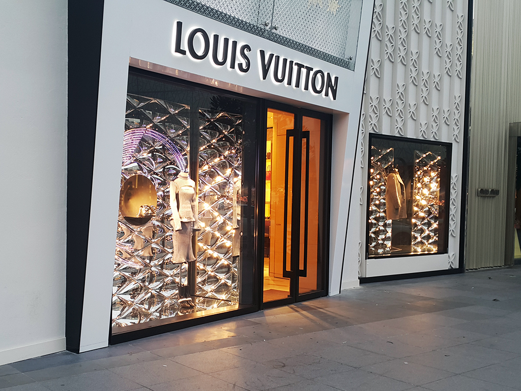Yurtiçi Projeler > Louis Vuitton / İstinye Park Mağazası - CREALUX